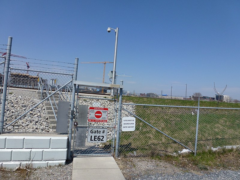 File:South of the multiple railway tracks south of the West Don Lands, 2013 04 27 -q.JPG