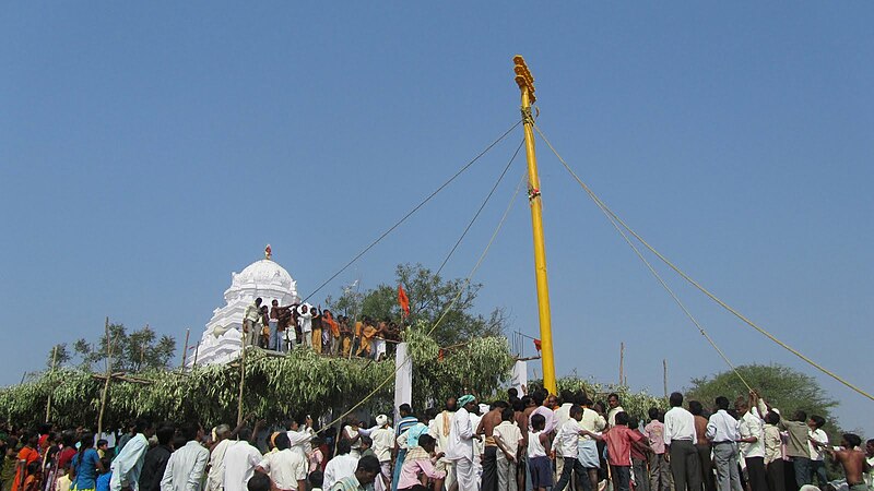 File:Sri Uma Naga Lingeshwara Temple.jpg