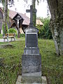 Deutsch: Grabstein auf dem ehemaligen Friedhof bei St. Leonhard in Kirchheim in Schwaben, Landkreis Unterallgäu, Bayern