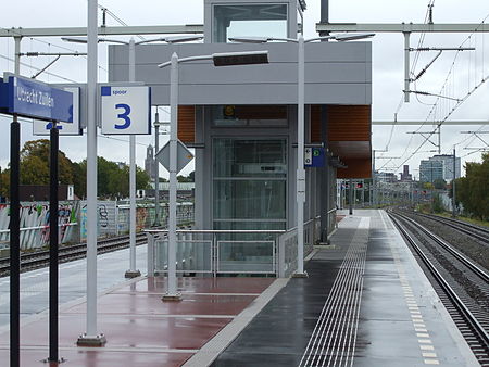 Stationzuilenperron