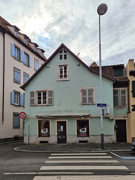 File:Strasbourg-12, rue Finkwiller.jpg