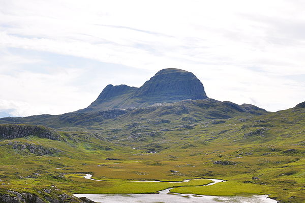 Suilven from the Glencanisp Lodge path