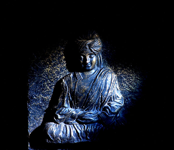 File:Swami Vivekananda statue in darkness.jpg