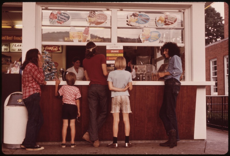 File:TYPICAL HOT DOG STAND AT LAKE GEORGE, NEW YORK, IN THE ADIRONDACK FOREST PRESERVE - NARA - 554495.tif