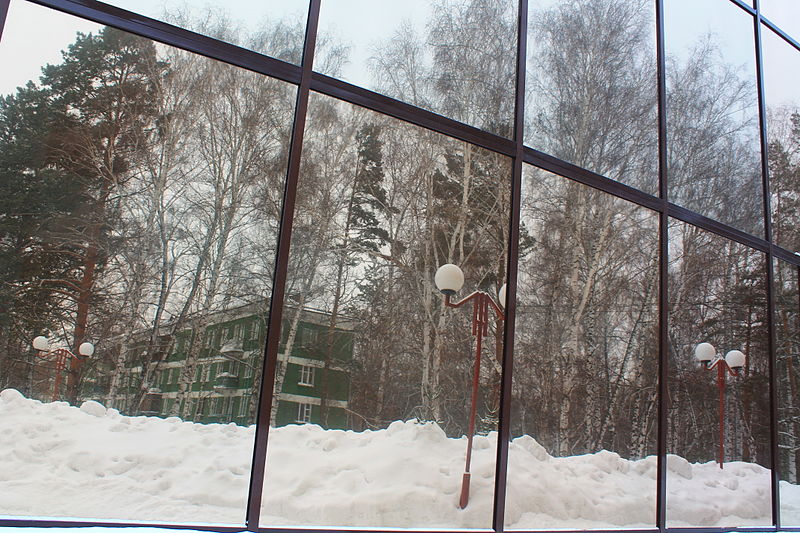 File:The Exibition Hall in Akademgorodok.JPG