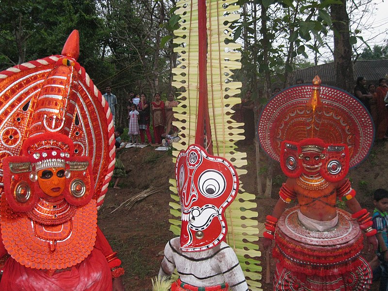 File:Theyyam from kannatiparamba 20.jpg