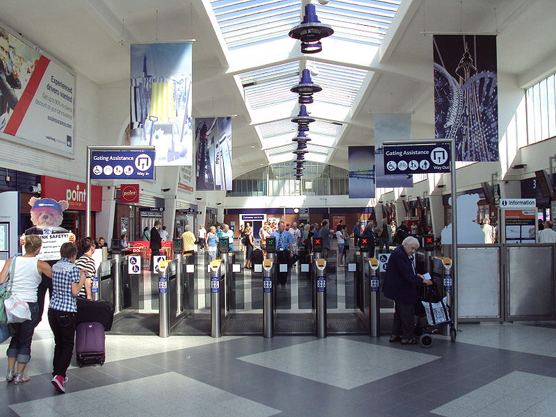 File:Ticket barriers, Blackpool North - DSC06503.JPG