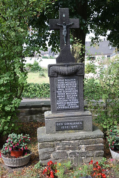 File:Todenfeld(Rheinbach) Kriegerdenkmal316.JPG