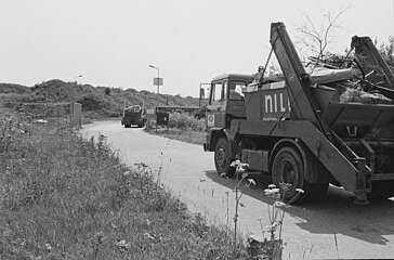 Toegangspoort van de Vuilstortplaats in 1982