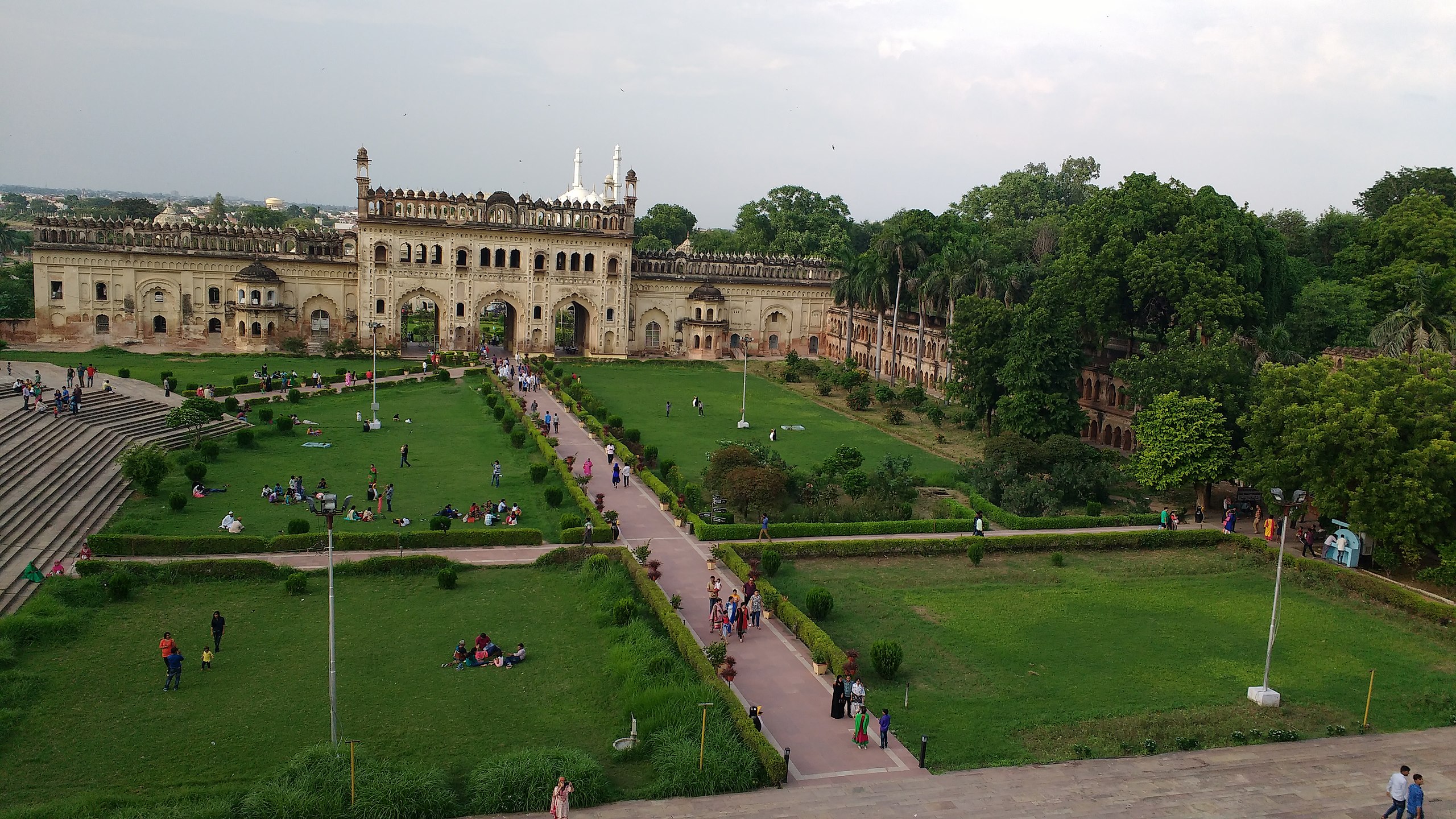 Lucknow Clock Tower | Lucknow, Clock tower, Stone wallpaper