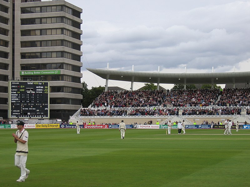 File:Trent Bridge, Flintoff century, 26 Aug 2005.jpg