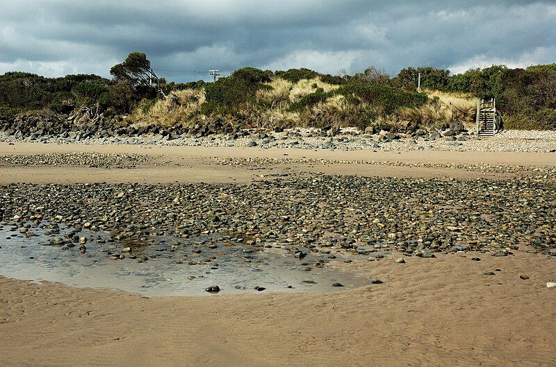 File:Turners-Beach-beach-20070420-016.jpg