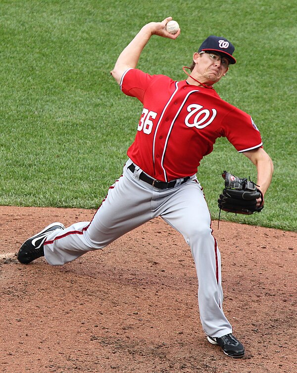 Clippard pitching for the Washington Nationals in 2011