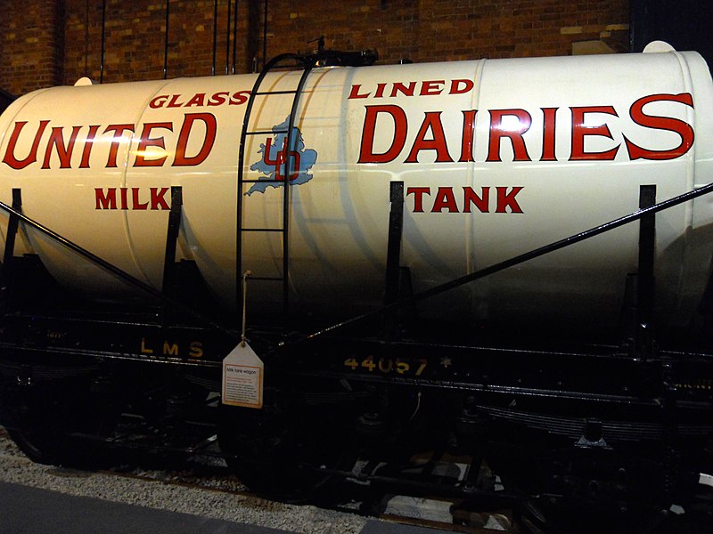 File:United Daries tank wagon (7444242578).jpg