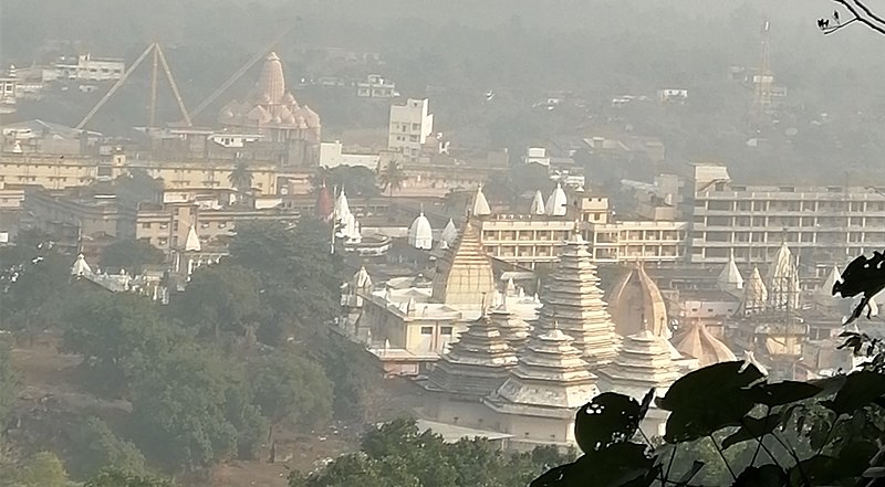 File:Valley parasnath temple (cropped).jpg