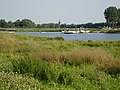 Miniatuur voor Bestand:Veerboot over de Rijn bij Opheusden - augustus 2015.jpg