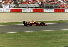 Fotó Verstappen A22 nyiláról a 2001. évi Európai Nagydíjon