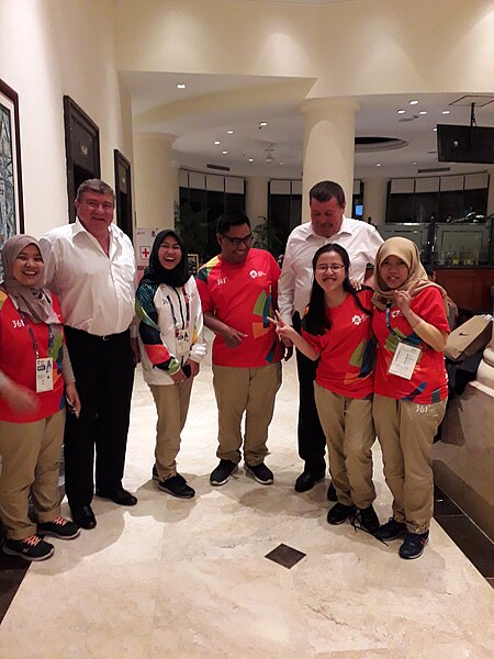 File:Volunteer Asian Games 2018 with International Technical Official (ITO).jpg