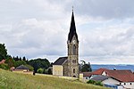 Waldkirchen am Wesen - Pfarrkirche hl Nikolaus und Kirchhof.jpg