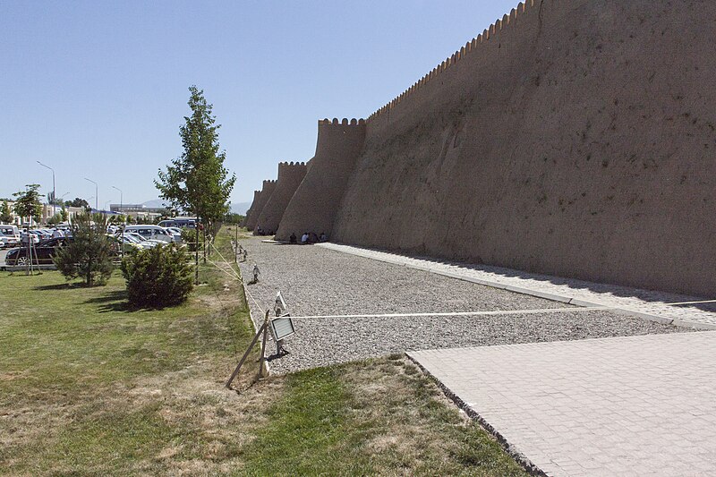 File:Walls of Shahrisabz.jpg