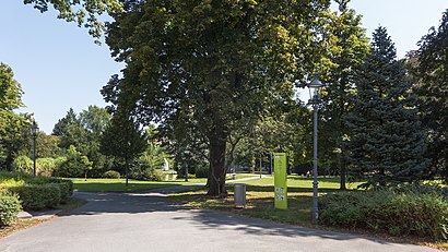 So kommt man zu der Maurer Rathauspark mit den Öffentlichen - Mehr zum Ort Hier