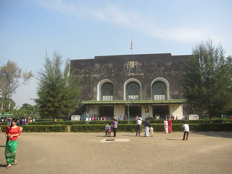 File:YU Convocation Hall.JPG