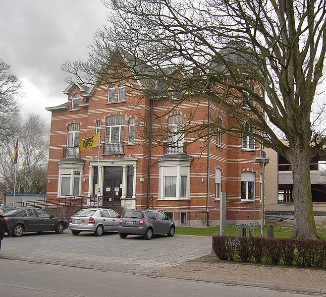 File:Zingem - Belgium - Town hall.jpg