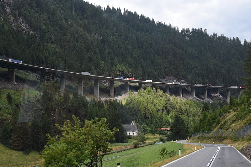 File:Zur Brenner Autobahn A13 2023a 02.jpg