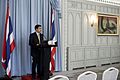 นายกรัฐมนตรี แถลงข่าว ณ ห้องสีฟ้า ตึกสันติไมตรี ทำเนีย - Flickr - Abhisit Vejjajiva (5).jpg