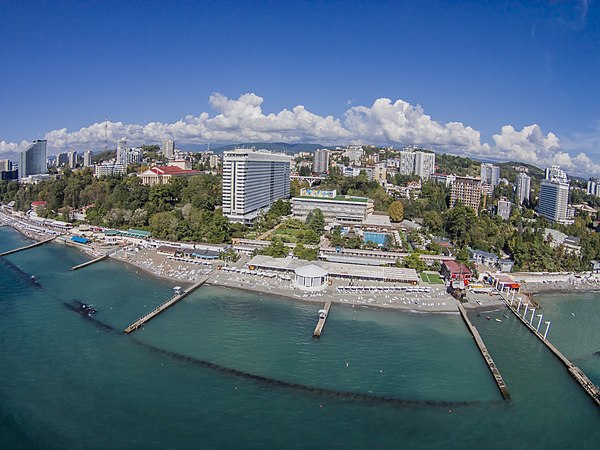 Вид на парк с высоты птичьего полёта со стороны моря. Фото: Е. Лодянов