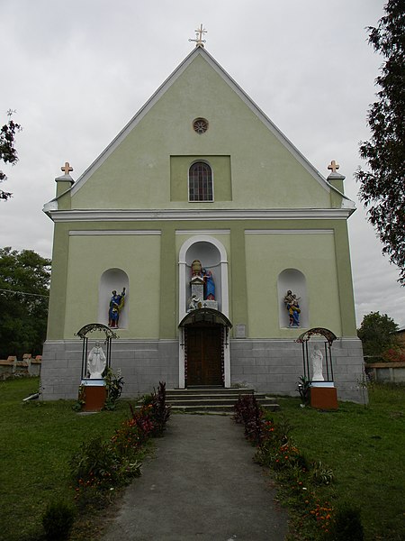 File:Церква Св. Преображення Господнього, с.Осталовичі.JPG