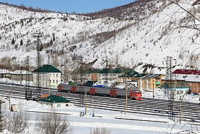 ER9PK-210, Rusya, Hakasya, Biskamzha istasyonu (Trainpix 213435).jpg