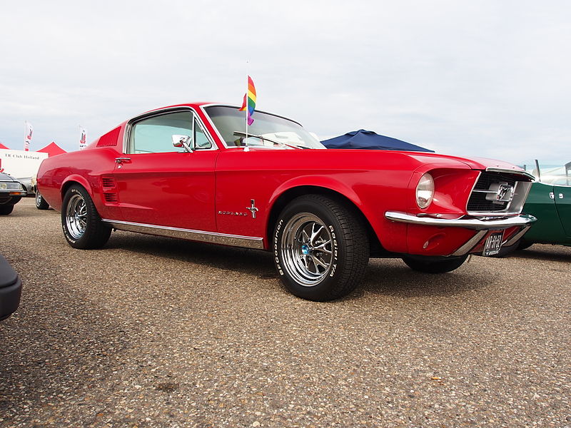 File:1967 FORD MUSTANG 2+2 FASTBACK, licence AR-51-52, pic3.JPG