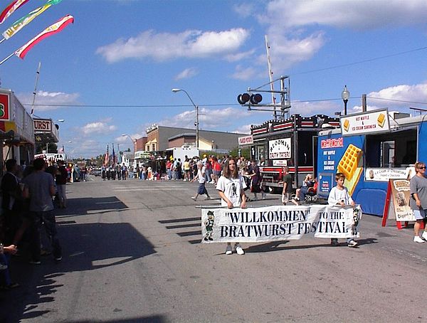 2004 Bratwurst Festival Parade