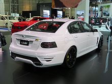 HSV Senator (E-Series 3) 2012 HSV Senator (E Series 3 MY12.5) Signature sedan (2012-10-26) 02.jpg