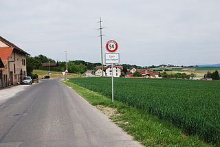 <span class="mw-page-title-main">Essert-sous-Champvent</span> Former municipality of Switzerland in Vaud