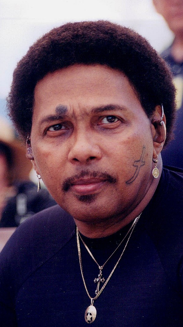 Photo of Aaron Neville