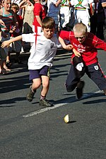 Thumbnail for Abingdon bun throwing