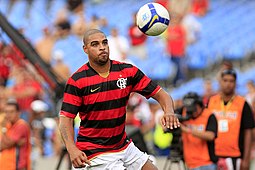 Há 10 anos, Flamengo de Adriano batia Corinthians de Ronaldo na  Libertadores; relembre e faça o