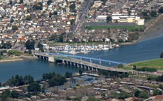 <span class="mw-page-title-main">Bay Farm Island Bridge</span> Bridge in San Francisco Bay Area