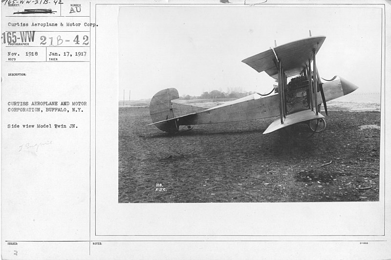 File:Airplanes - Types - Curtiss Aeroplane and Motor Corporation, Buffalo, N.Y. Side view Model Twin JN - NARA - 17341969.jpg