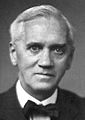Alexander Fleming 1945.jpg
