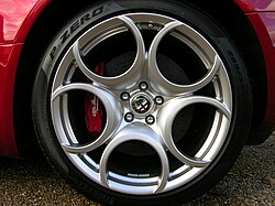 Alfa Romeo 8c Spider wheel.jpg