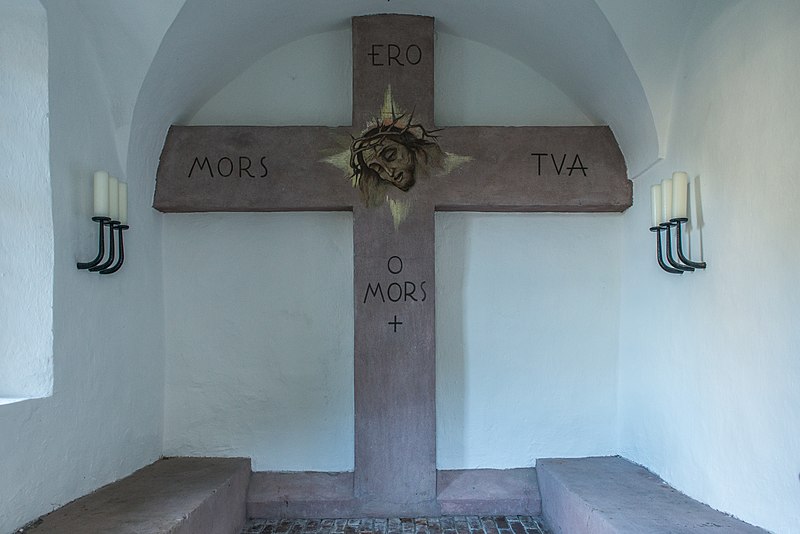File:Alte Pfarrkirche Lech am Arlberg, Interior 10.JPG