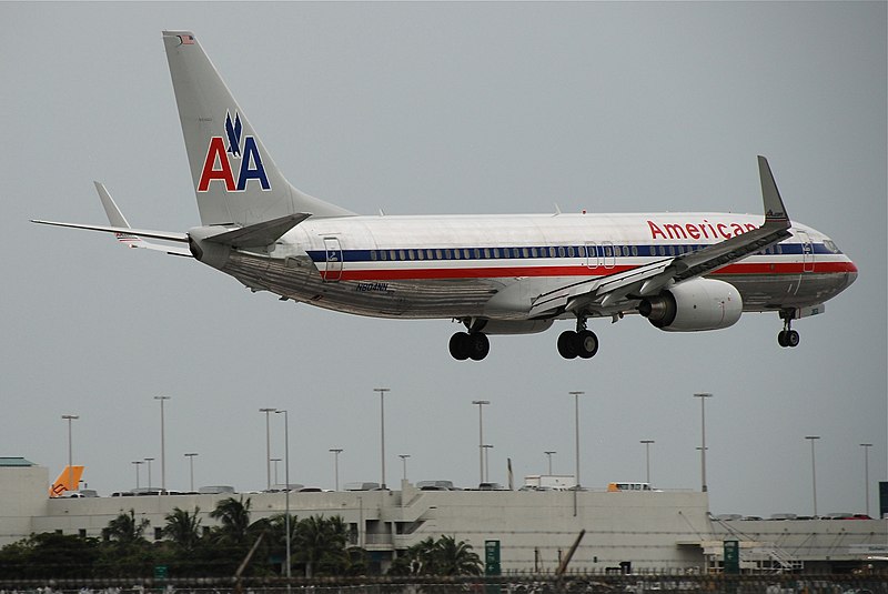 File:American Airlines Boeing 737-800; N804NN@MIA;17.10.2011 626nc (6698033687).jpg