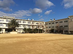 芦屋市立精道中学校