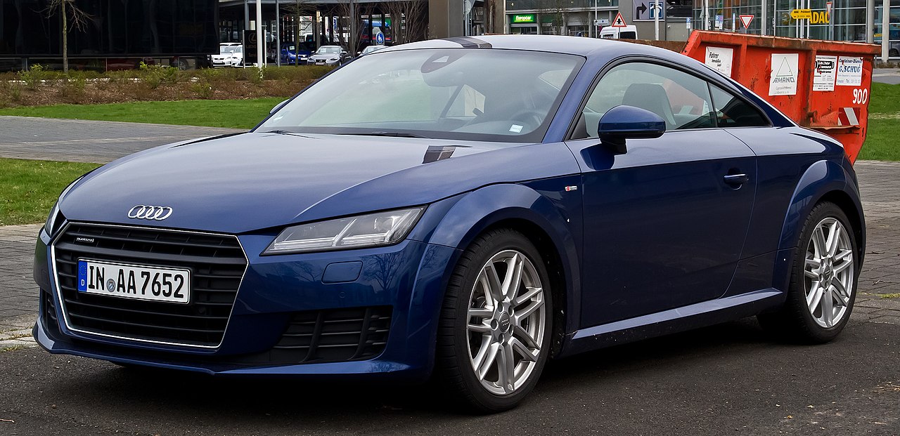 Audi TT Coupé 2.0 TFSI quattro S-line (8S) – Frontansicht, 3. April 2015, Düsseldorf.jpg