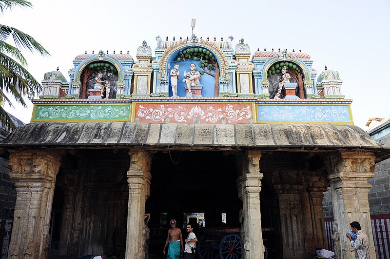 File:Avudayar Kovil mandapam.jpeg