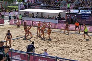 Deutsch: Beachhandball bei den Olympischen Jugendspielen 2018; Tag 3, 10. Oktober 2018; Mädchen, Vorrunde, Gruppe B - Niederlande-Argentinien 2:0 English: Beach handball at the 2018 Summer Youth Olympics at 10 October 2018 – Girls Preliminary Round Group B‎ – Netherlands-Argentina 2:0