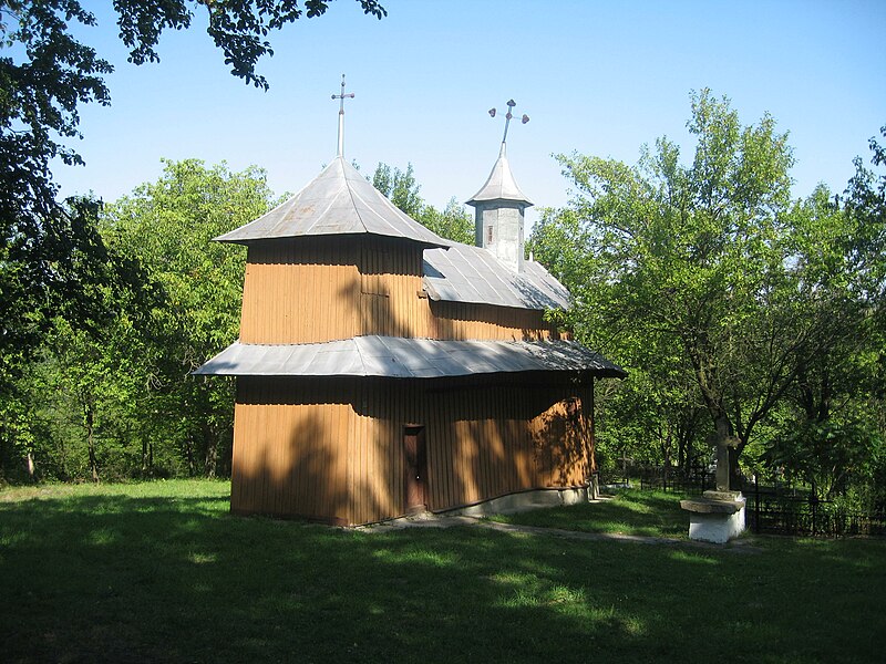 File:Biserica de lemn din Mănăstioara14.jpg